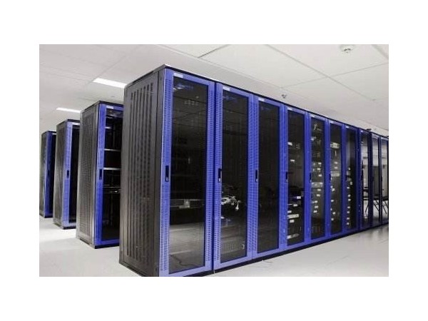 你們的集中式機房監控系統解決方案是怎樣的？